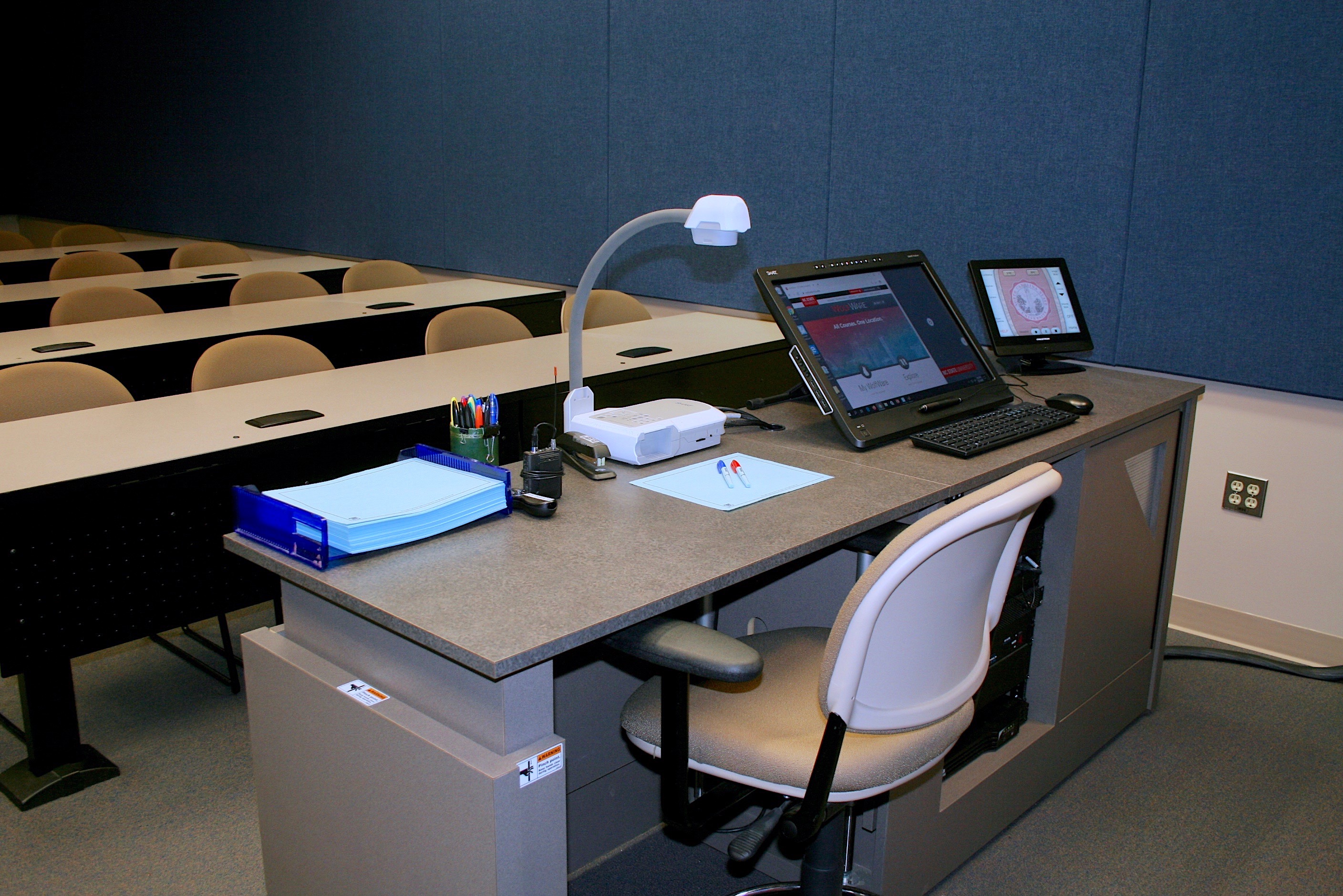 A picture of classroom equipment available.