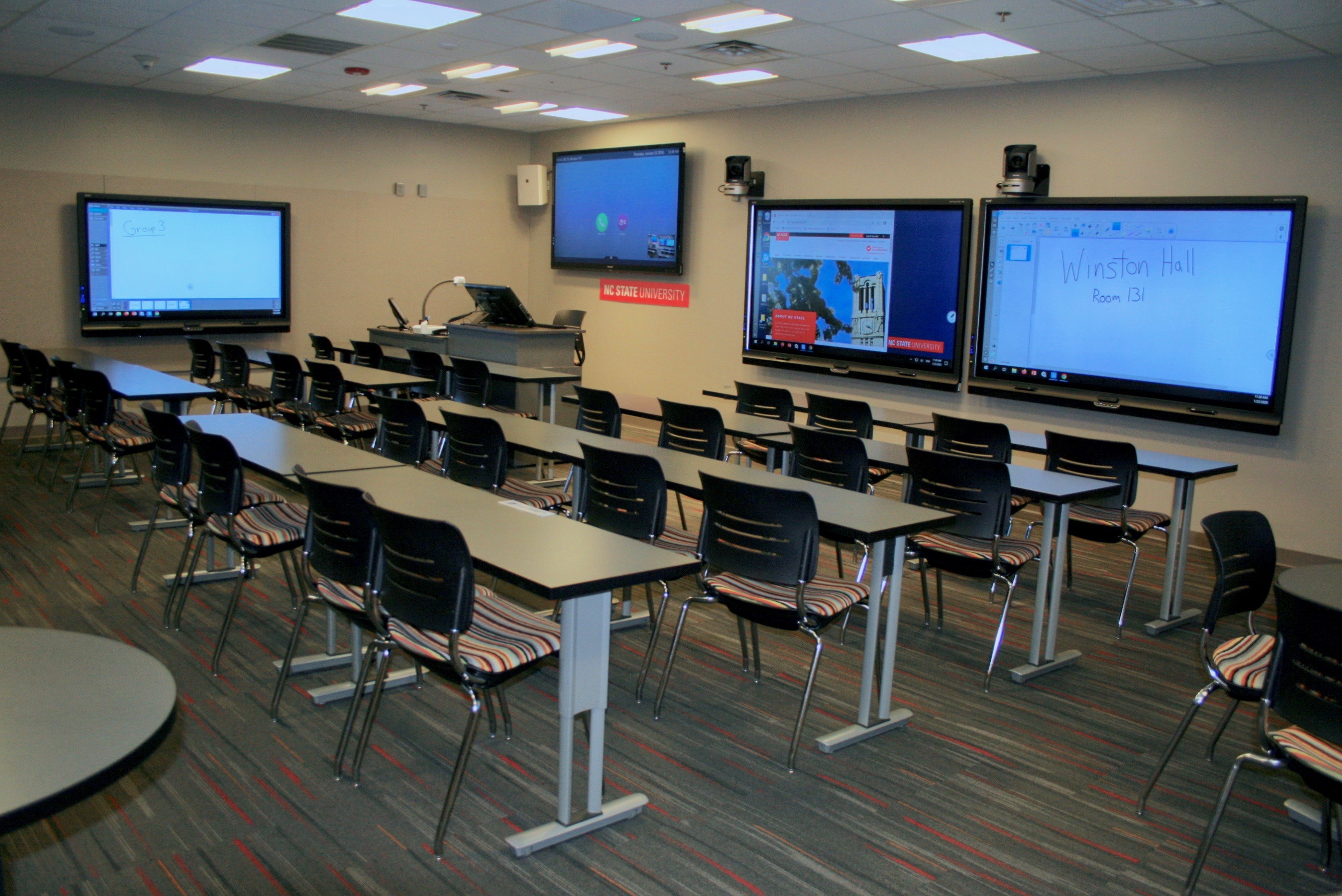 A picture of classroom.
